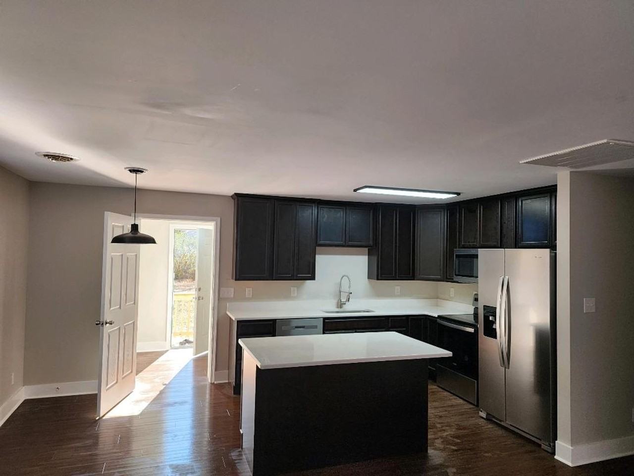 115 Wootton Rd - Photo 3 of 7