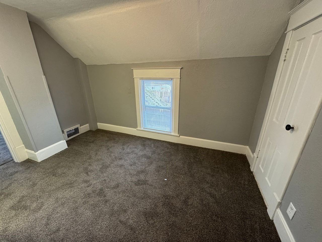 437 4th Ave - Photo 7 of 10