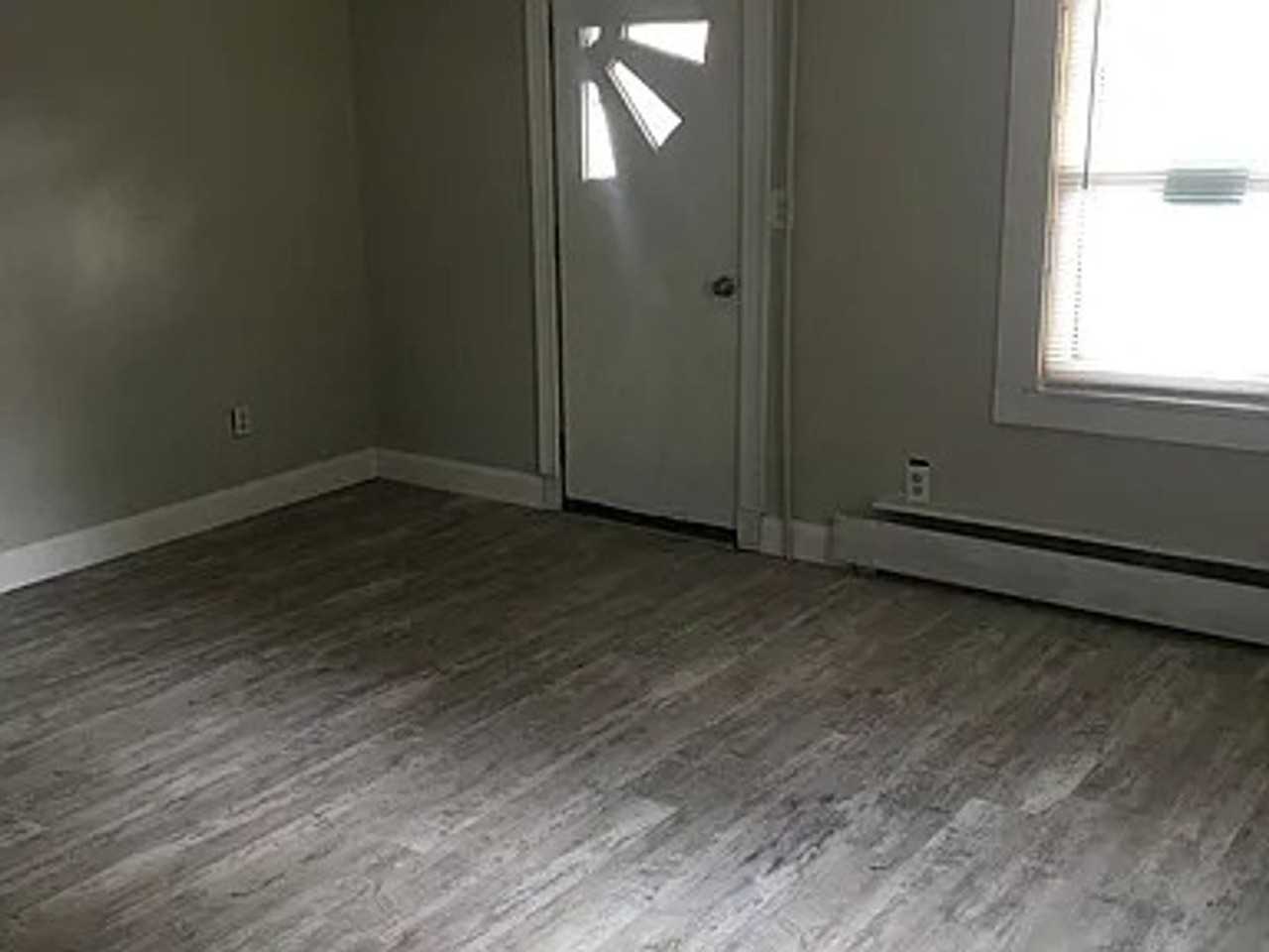 118 Hudsondale St - Photo 2 of 8