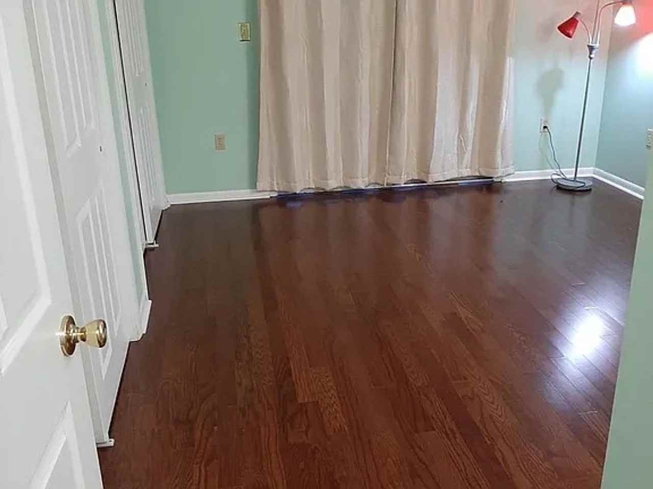 105 Country Club Ct - Photo 2 of 7