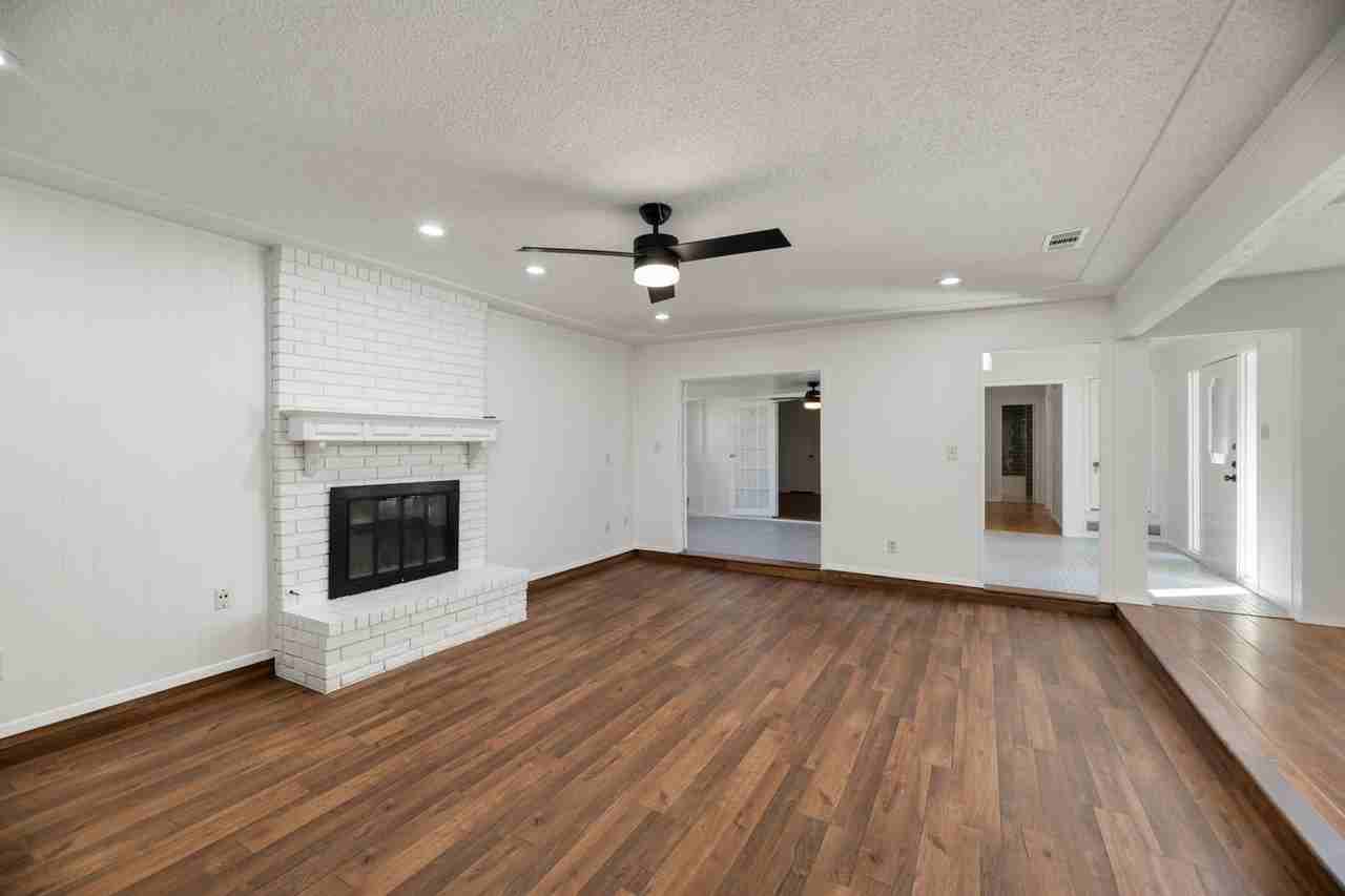 5603 Fireside Dr - Photo 4 of 35