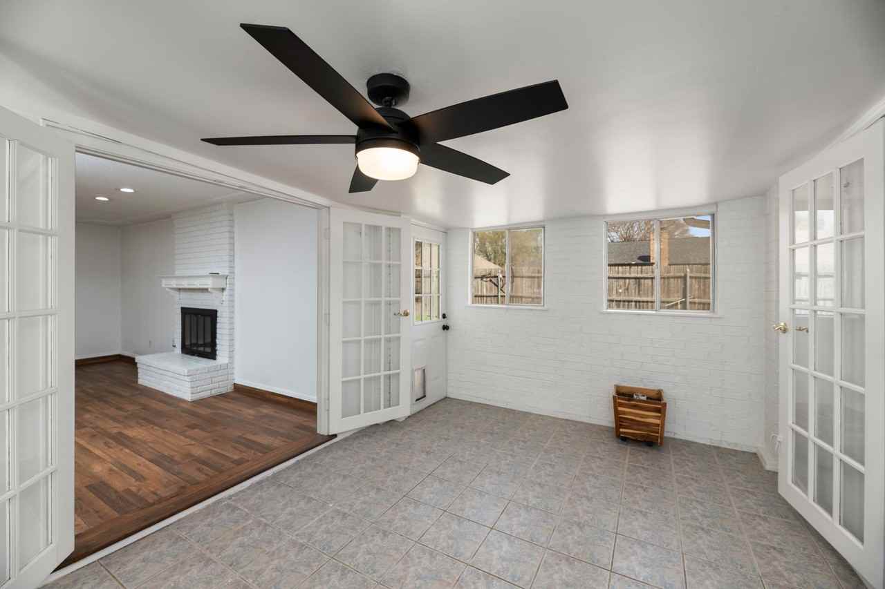 5603 Fireside Dr - Photo 6 of 35