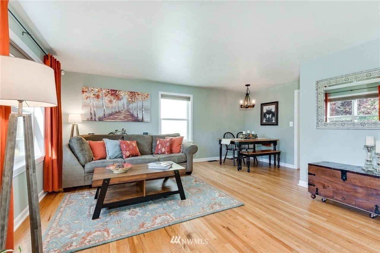 7734 31st Ave Sw - Photo 4 of 26
