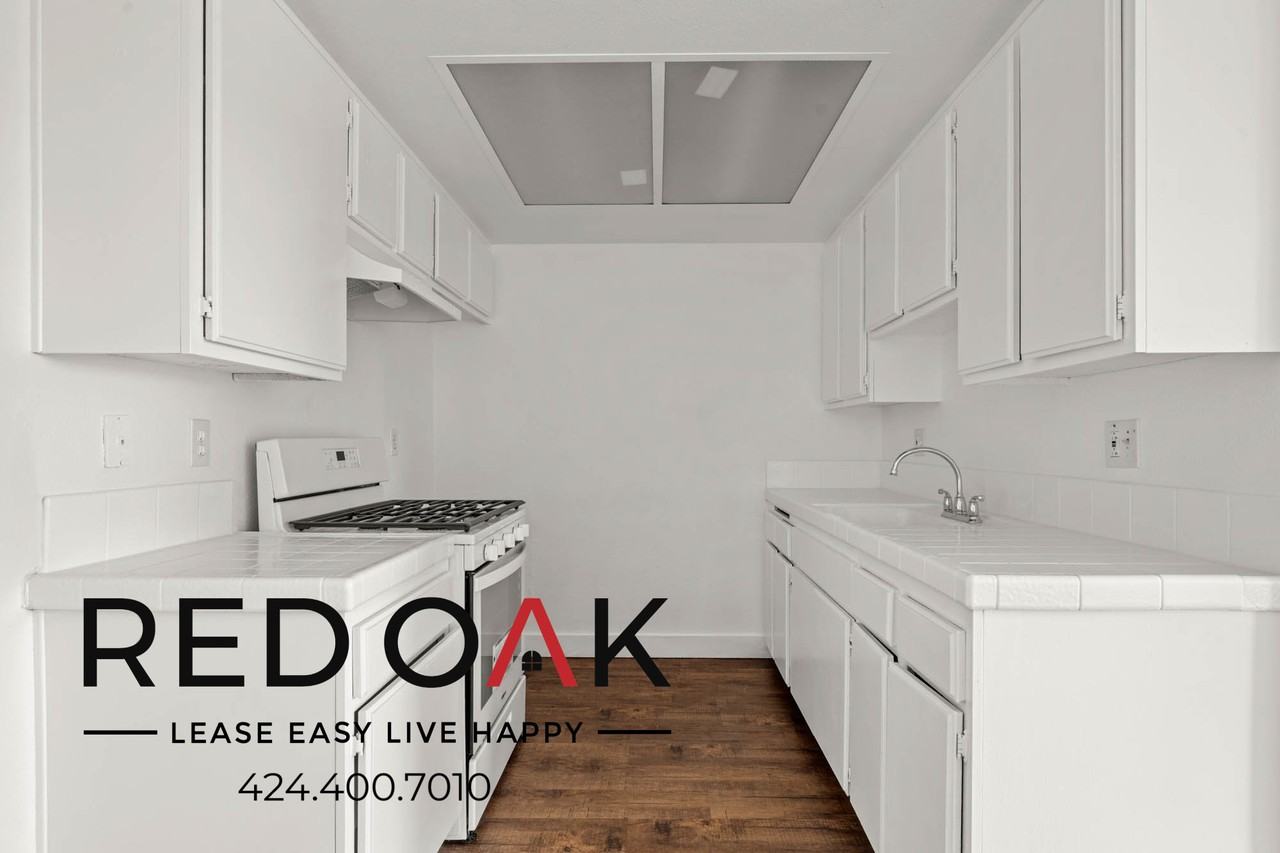 616 Lagoon Ave #4 - Photo 2 of 16