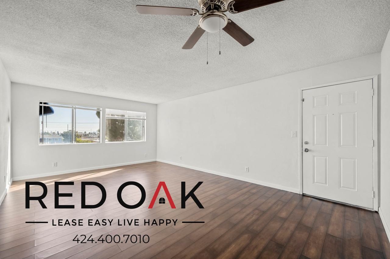 616 Lagoon Ave #4 - Photo 3 of 16