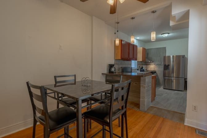 1 W Medill Ave - Photo 7 of 14