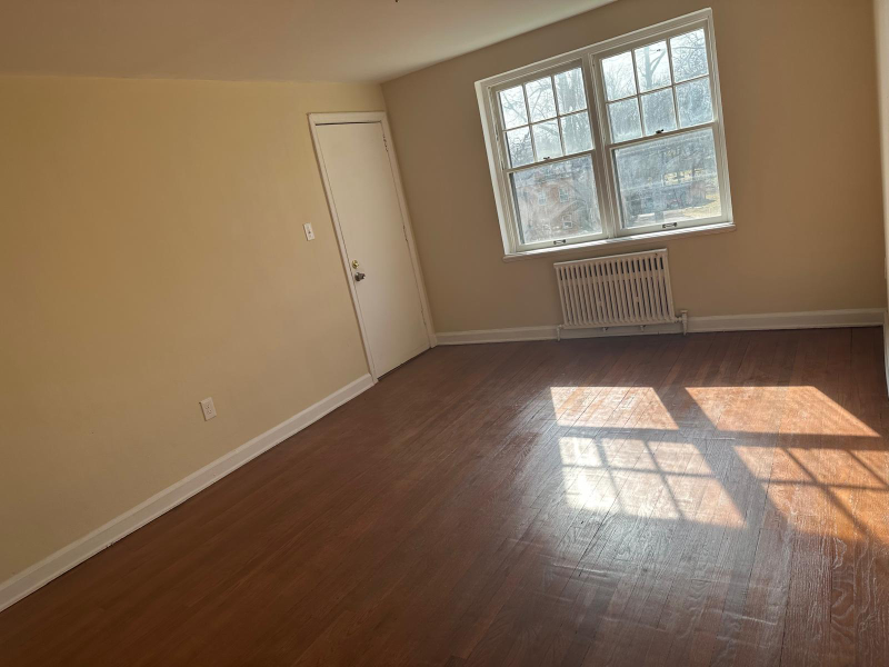 2669 South St Se #F - Photo 3 of 7