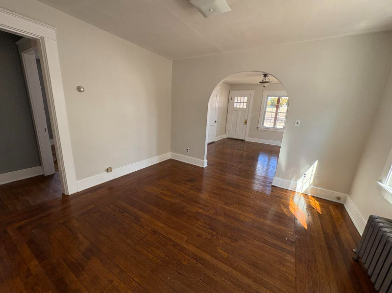 110 Woodstock Ave #110 - Photo 2 of 11