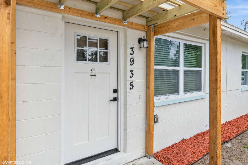 3935 Wells St - Photo 2 of 15