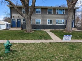 featured image of 405 E 6th St