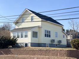 featured image of 99 Victoria St W #A