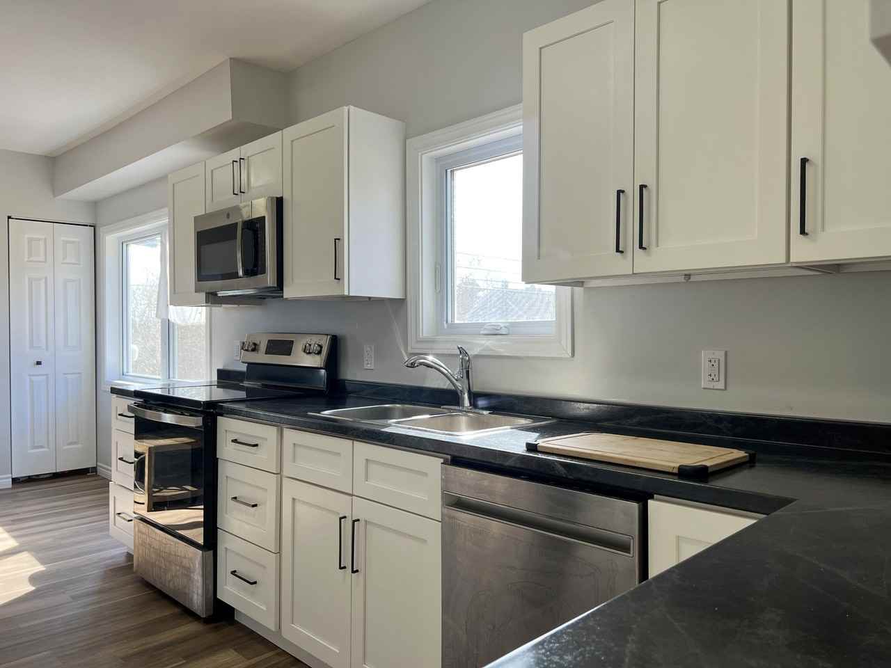 99 Victoria St W #A - Photo 3 of 32