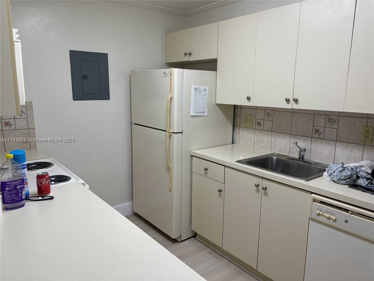 10744 Southwest 88th Street #M18 - Photo 3 of 18