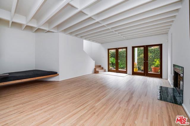 2826 2nd St - Photo 2 of 8