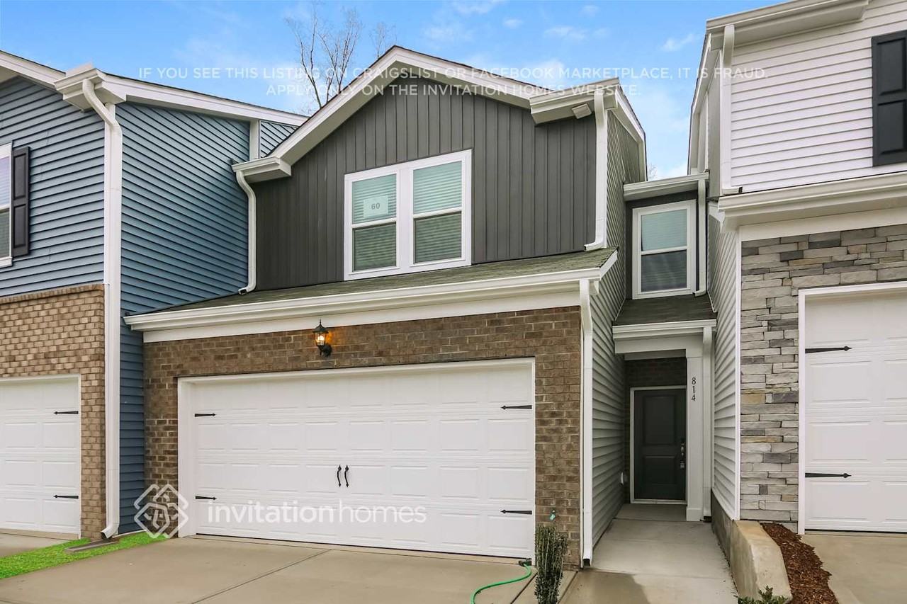 814 Hilton Park Loop - Photo 4 of 19