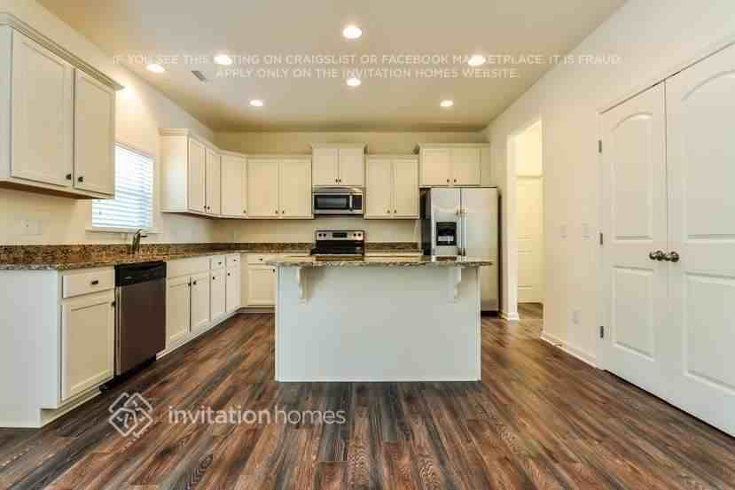 141 Roaring Creek Dr - Photo 7 of 26