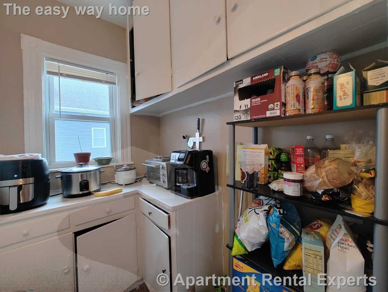 9 Medford St #2 - Photo 5 of 12