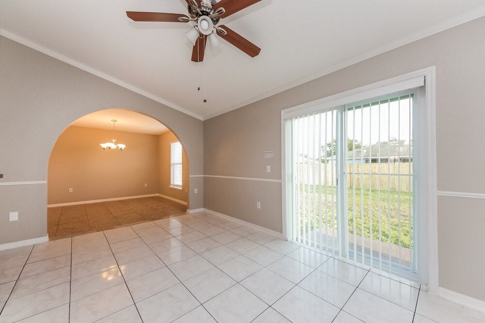 387 Cocoa Ct - Photo 3 of 15