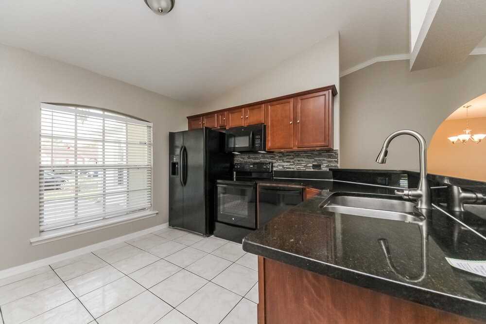 387 Cocoa Ct - Photo 7 of 15