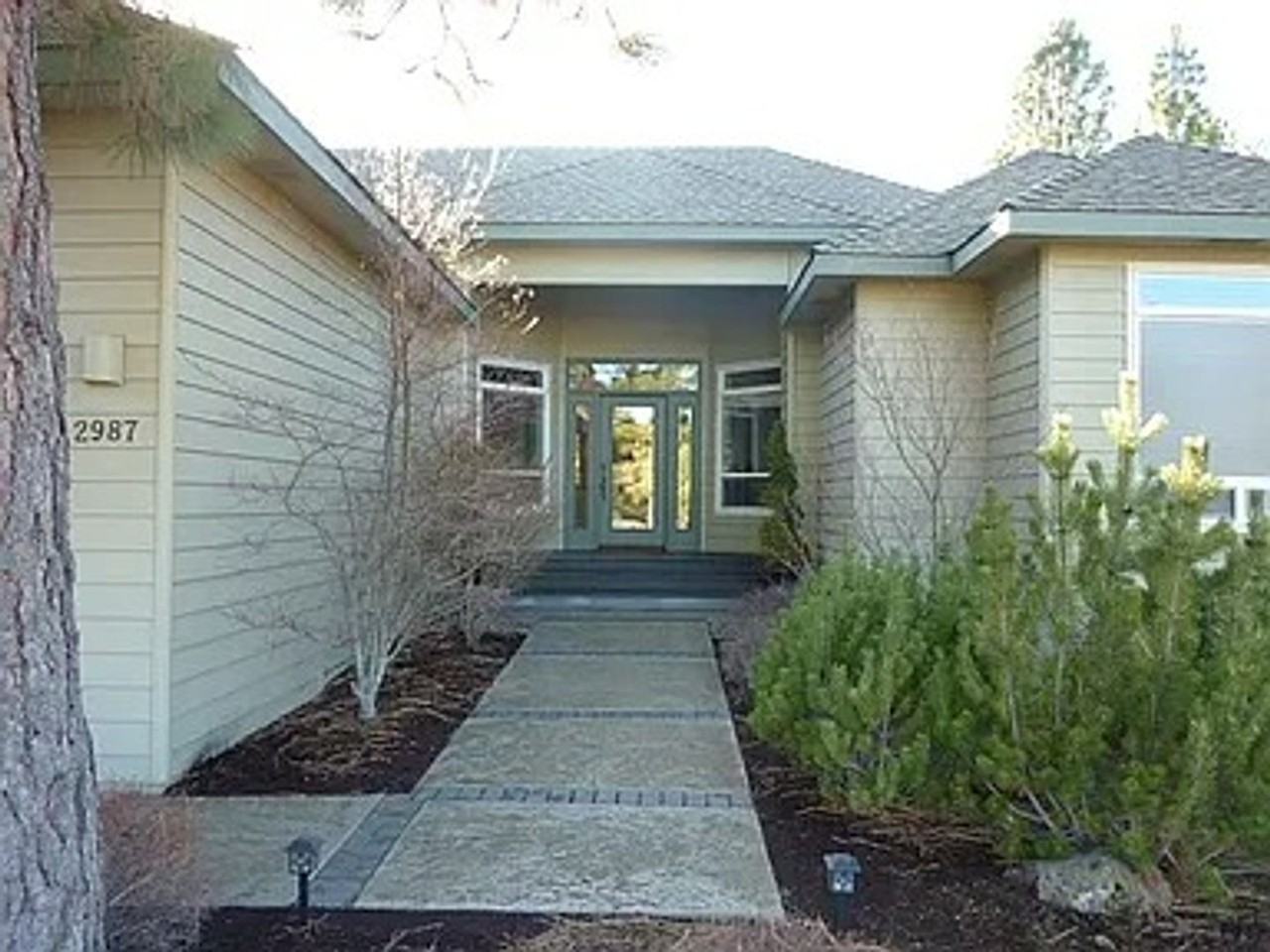 2987 Nw Fairway Heights Dr - Photo 2 of 38