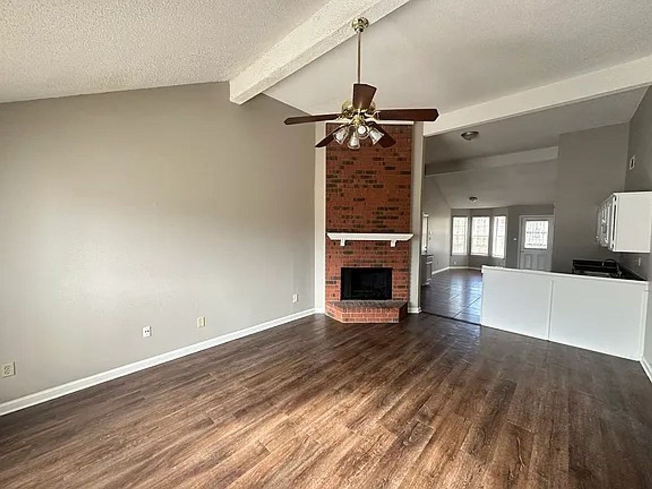 5405 Corner Oak Dr - Photo 2 of 11