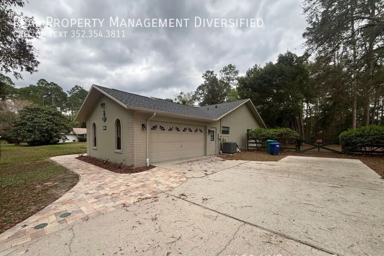 1130 W Olympia St - Photo 3 of 10