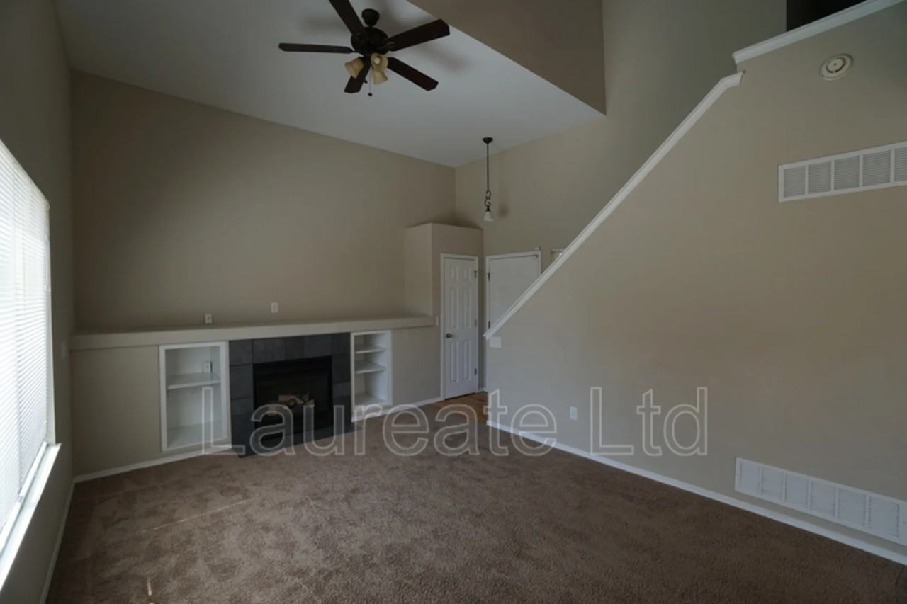 6700 Stagecoach Ave - Photo 2 of 26