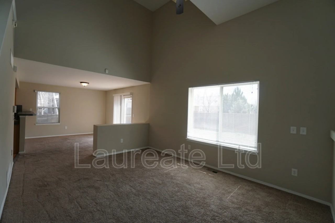 6700 Stagecoach Ave - Photo 3 of 26