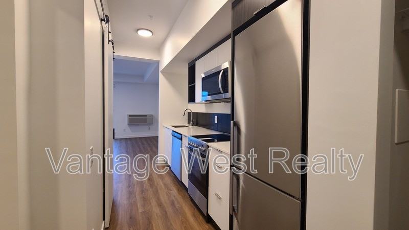 314 Rutland Rd N - Photo 2 of 16