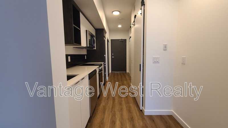 314 Rutland Rd N - Photo 3 of 16