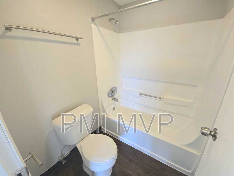 2769 Wedge St - Photo 3 of 11