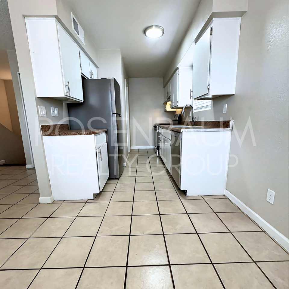 719 W 1St Ave - Photo 3 of 16