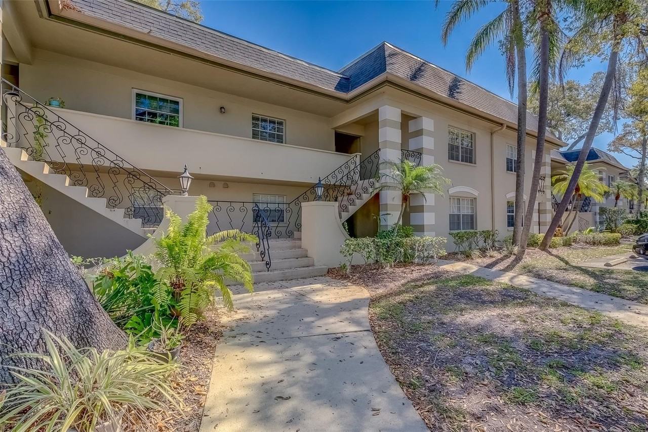 64 Country Club Dr - Photo 2 of 29