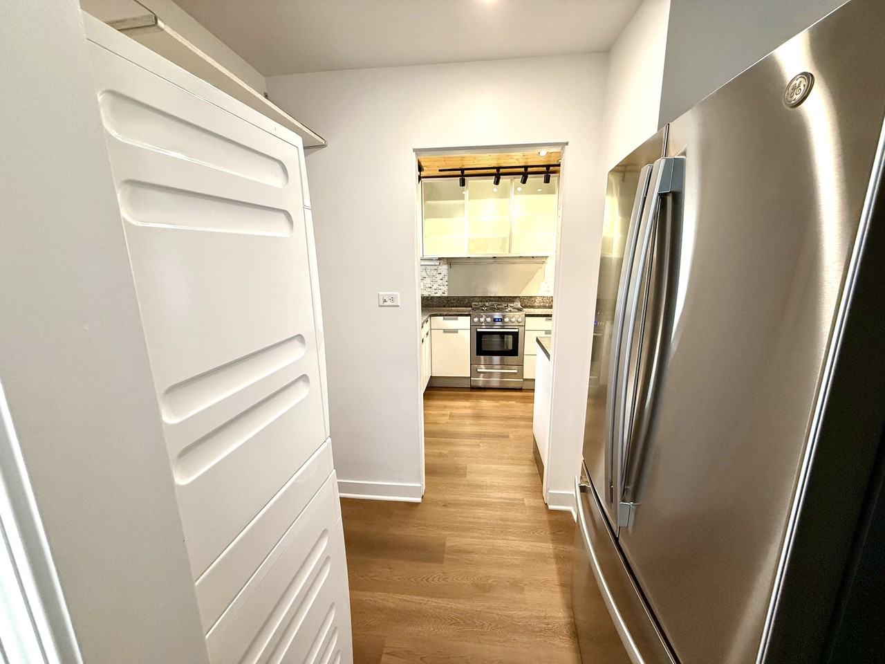 521 N Oak St #NA - Photo 3 of 23