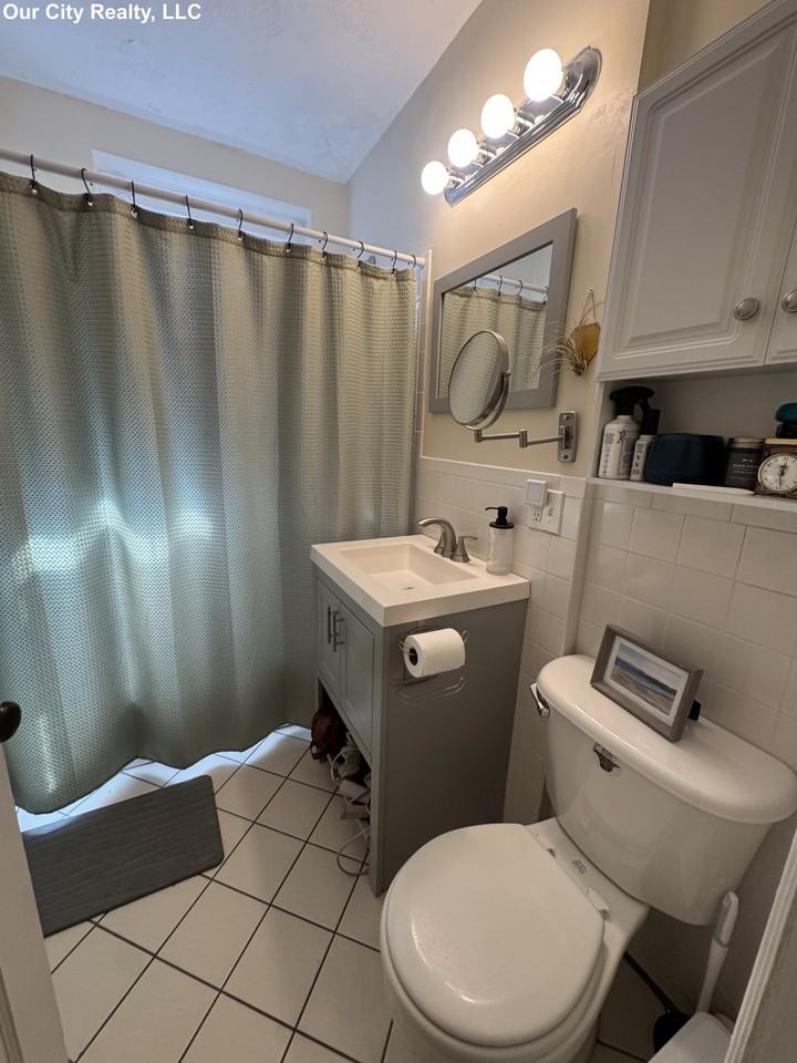 Craigie Cir #3 - Photo 2 of 23