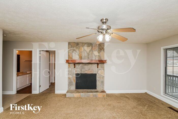 2475 Smith Ave Sw - Photo 3 of 18