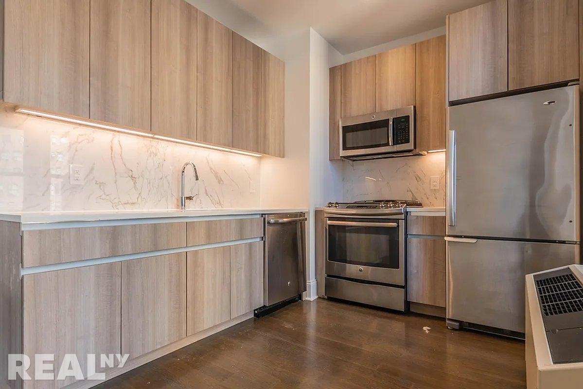 Park Row #20B - Photo 2 of 4