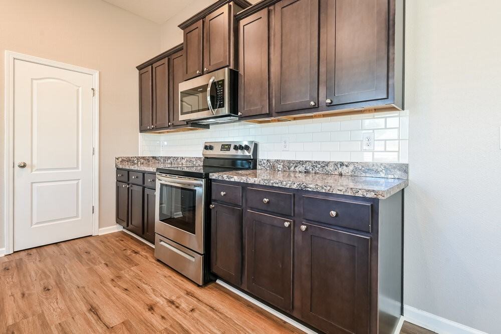 2555 Bear Creek Way - Photo 7 of 16