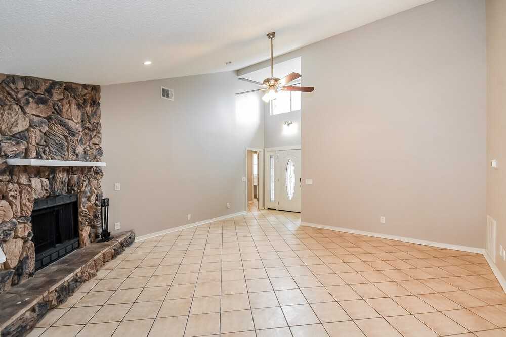 1442 Classic Oak Ct - Photo 3 of 16