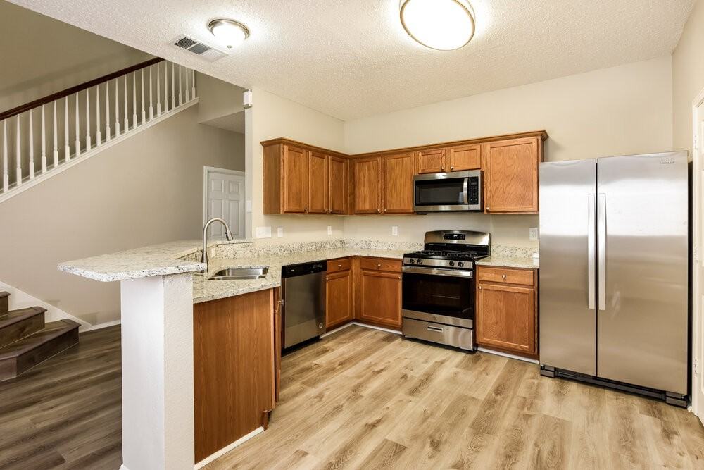 3600 Aldersyde Dr - Photo 7 of 17