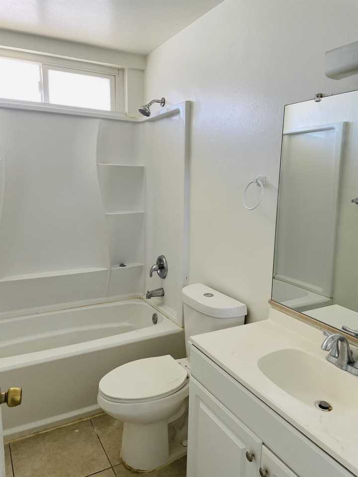 5368 Imperial Ave #3 - Photo 6 of 7