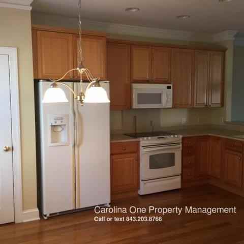 2241 Daniel Island Dr - Photo 2 of 17