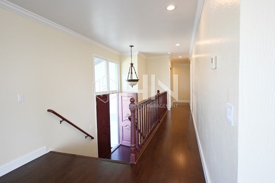 3517 Sandpiper Ct - Photo 2 of 29