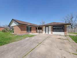 featured image of 133 S Yaupon St