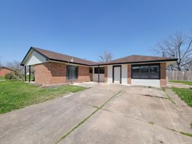 133 S Yaupon St - Photo 1 of 1