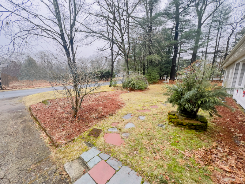 6 Meadow Ct - Photo 2 of 21