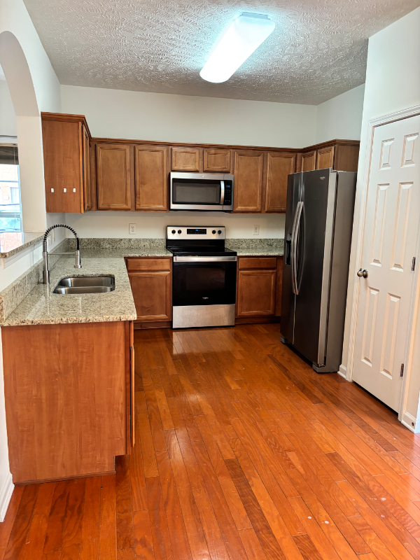 8432 Charbay Cir - Photo 7 of 17