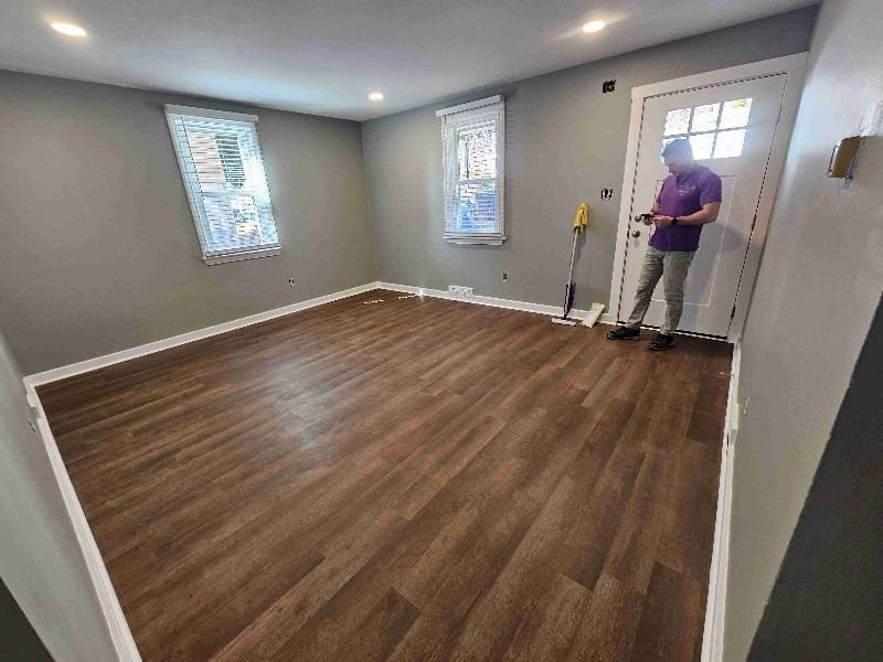 645 Roberts Ave - Photo 2 of 11