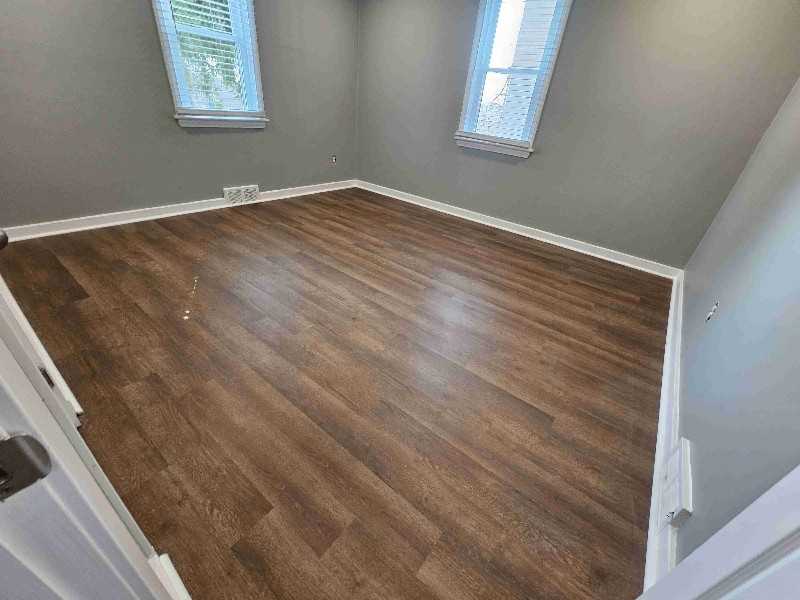 645 Roberts Ave - Photo 3 of 11