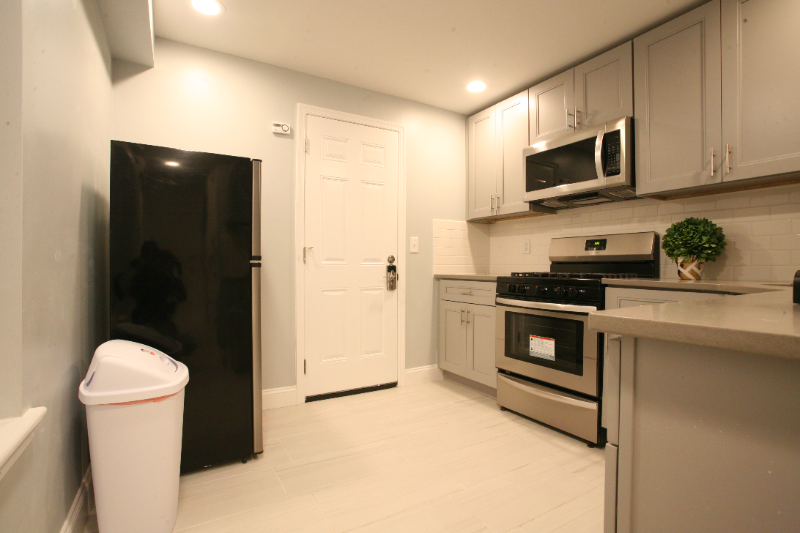 3623 Warren St - Photo 2 of 20